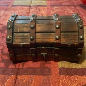 Jewelry box